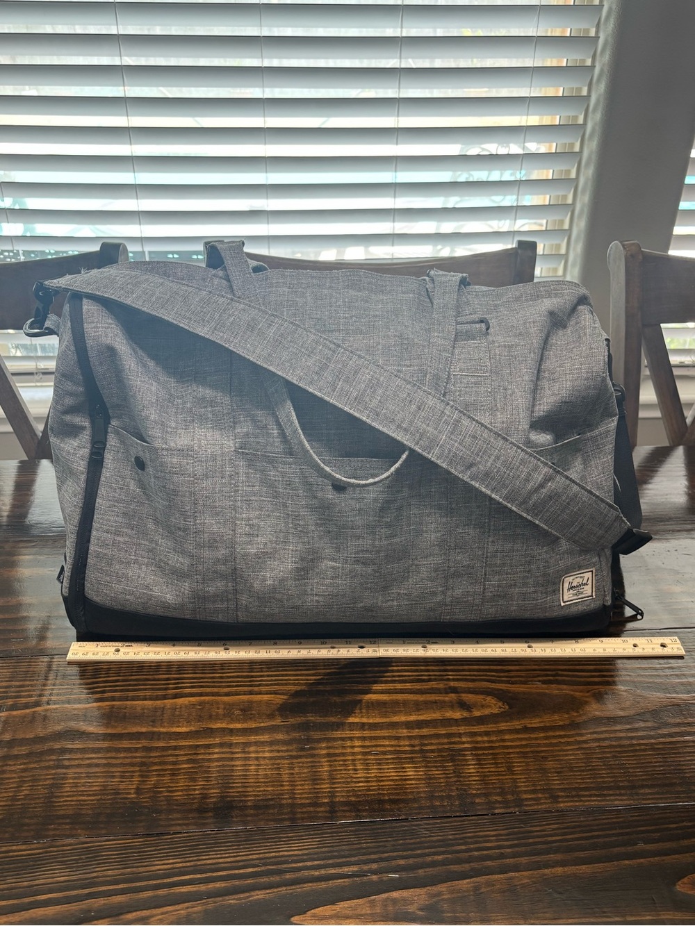 Herschel Supply Company Gray Textured Duffel Bag EUC